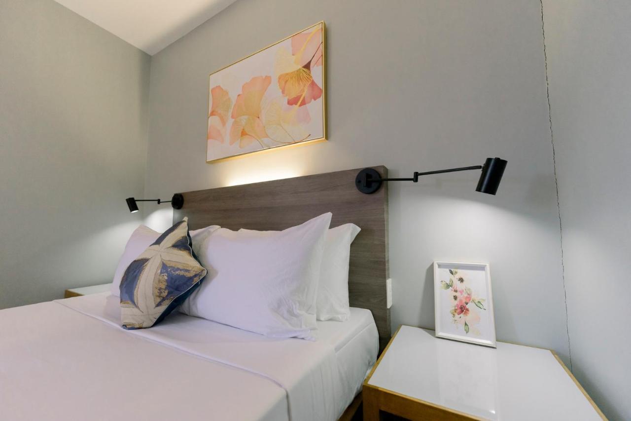 Madonna Hometel And Suites New Pandan Panabo Ngoại thất bức ảnh