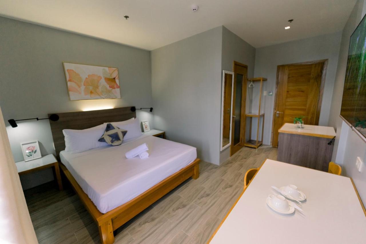 Madonna Hometel And Suites New Pandan Panabo Ngoại thất bức ảnh