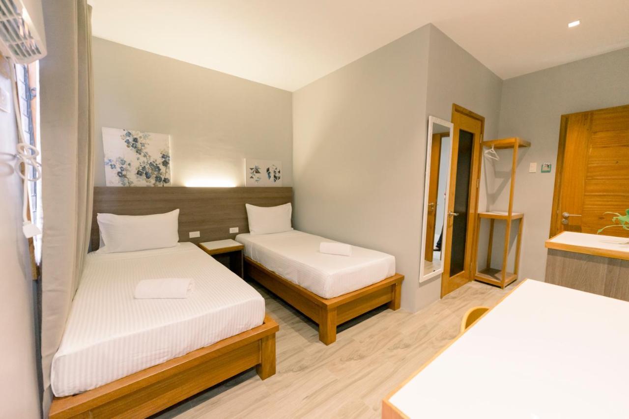 Madonna Hometel And Suites New Pandan Panabo Ngoại thất bức ảnh