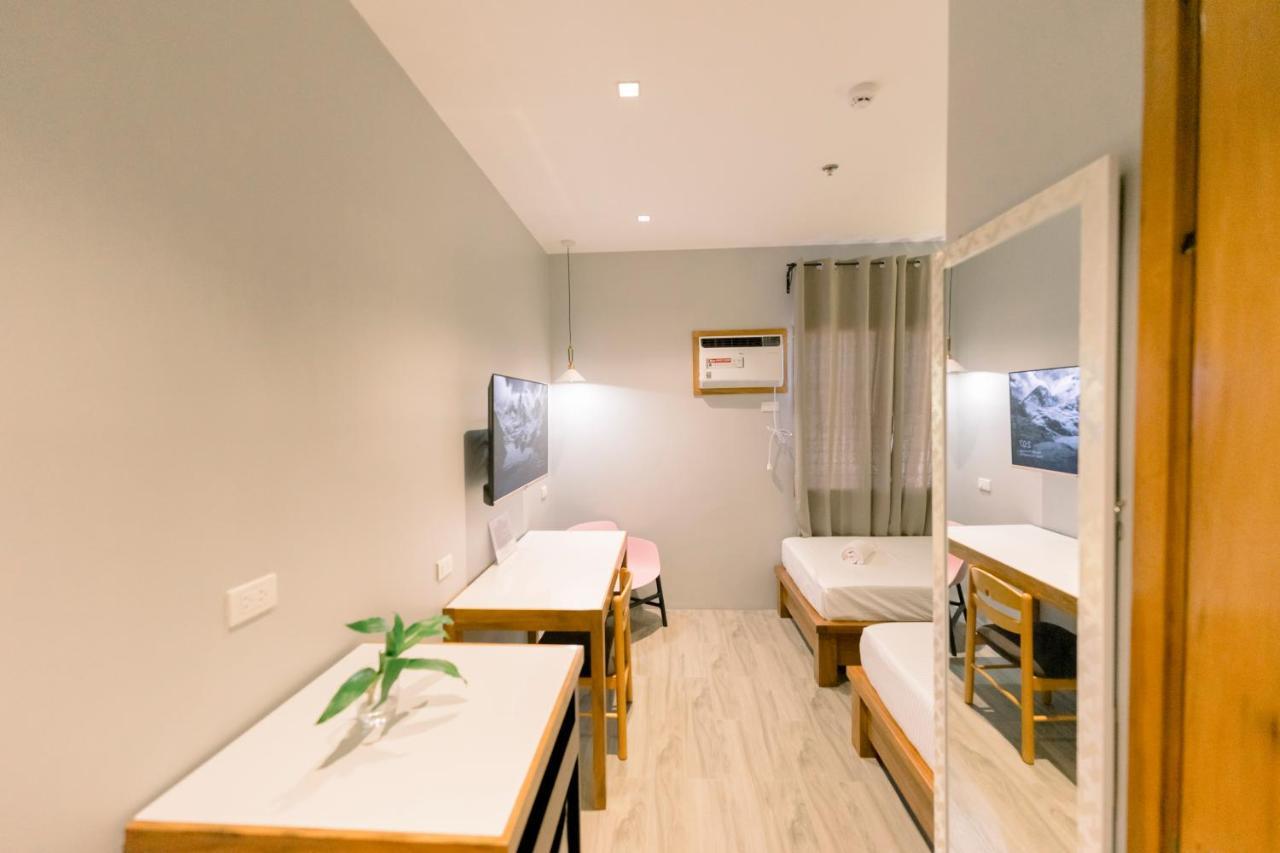 Madonna Hometel And Suites New Pandan Panabo Ngoại thất bức ảnh
